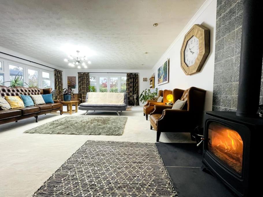 Karinya Suite Llanvaches Екстериор снимка